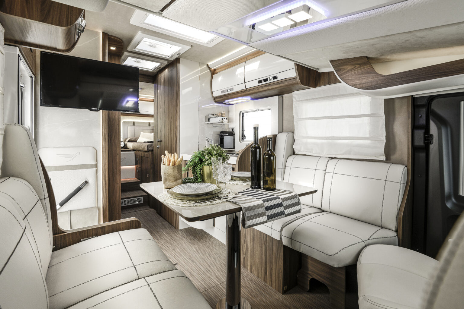 Arca Camper Motorhome H745 GLG 018 dinette