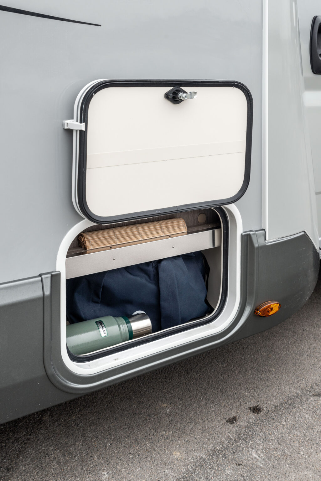 Arca camper america motorhome 745 GLG 037 gavone