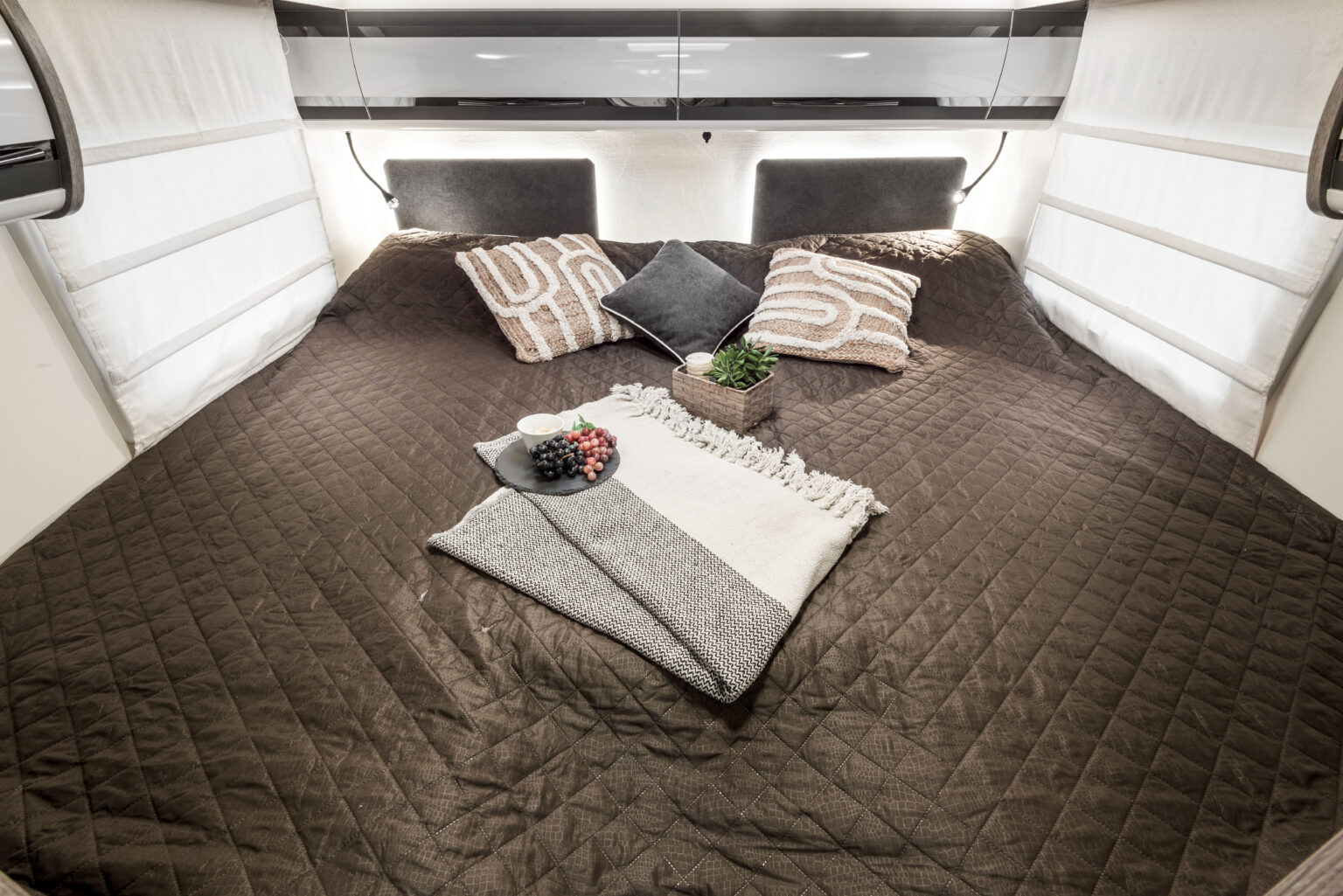 Arca camper semintegrale America 745 GLG 029 letto matrimoniale