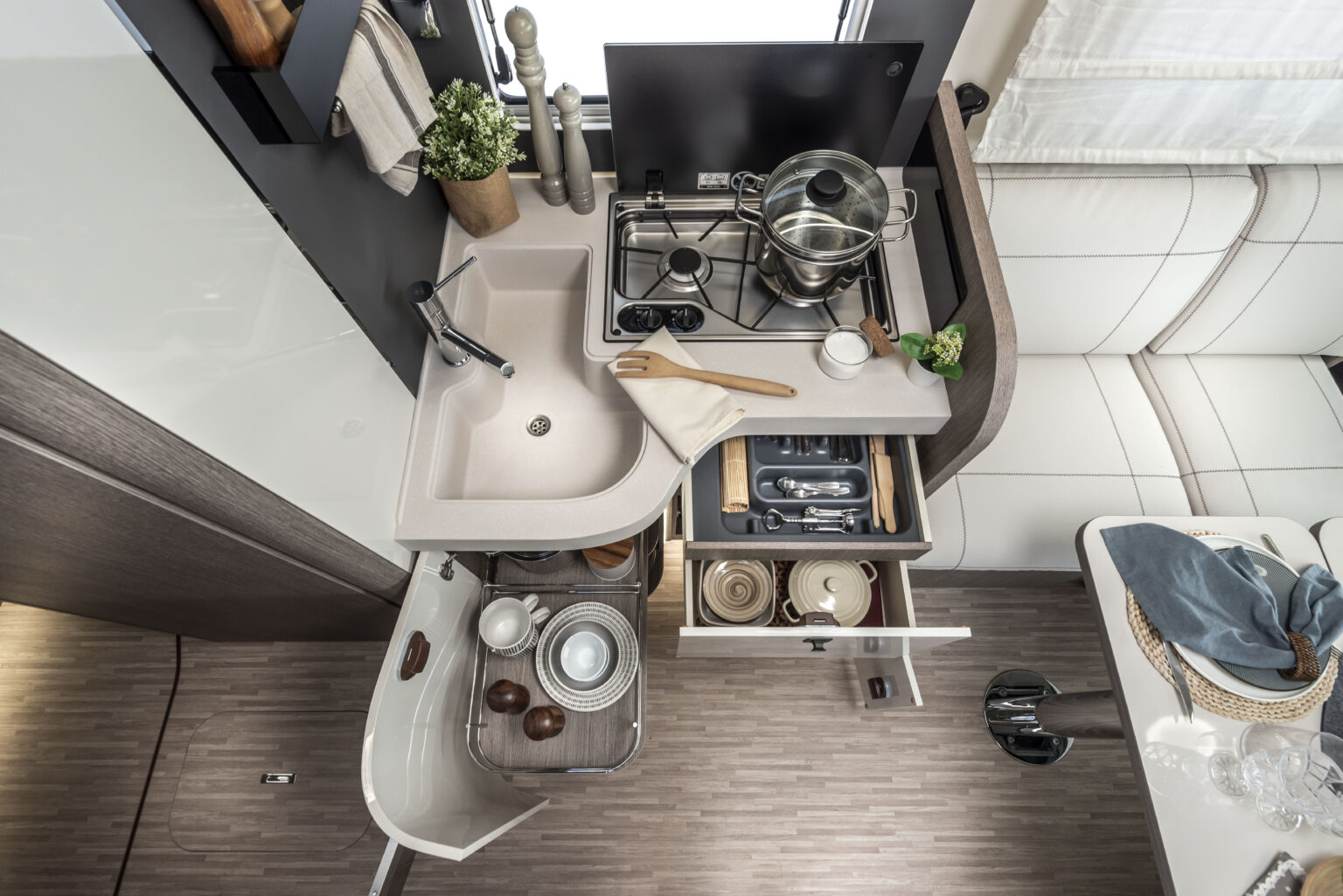 Arca camper america motorhome 745GLC 037 cucina