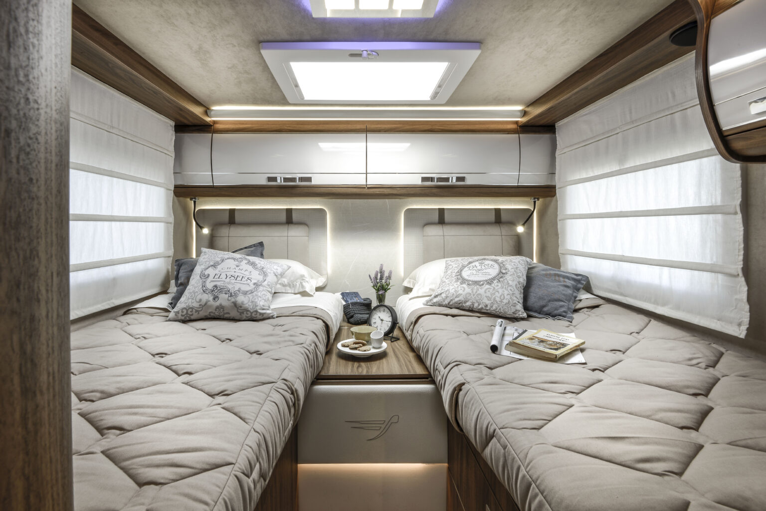 Arca camper motorhome new deal H699GLG letti