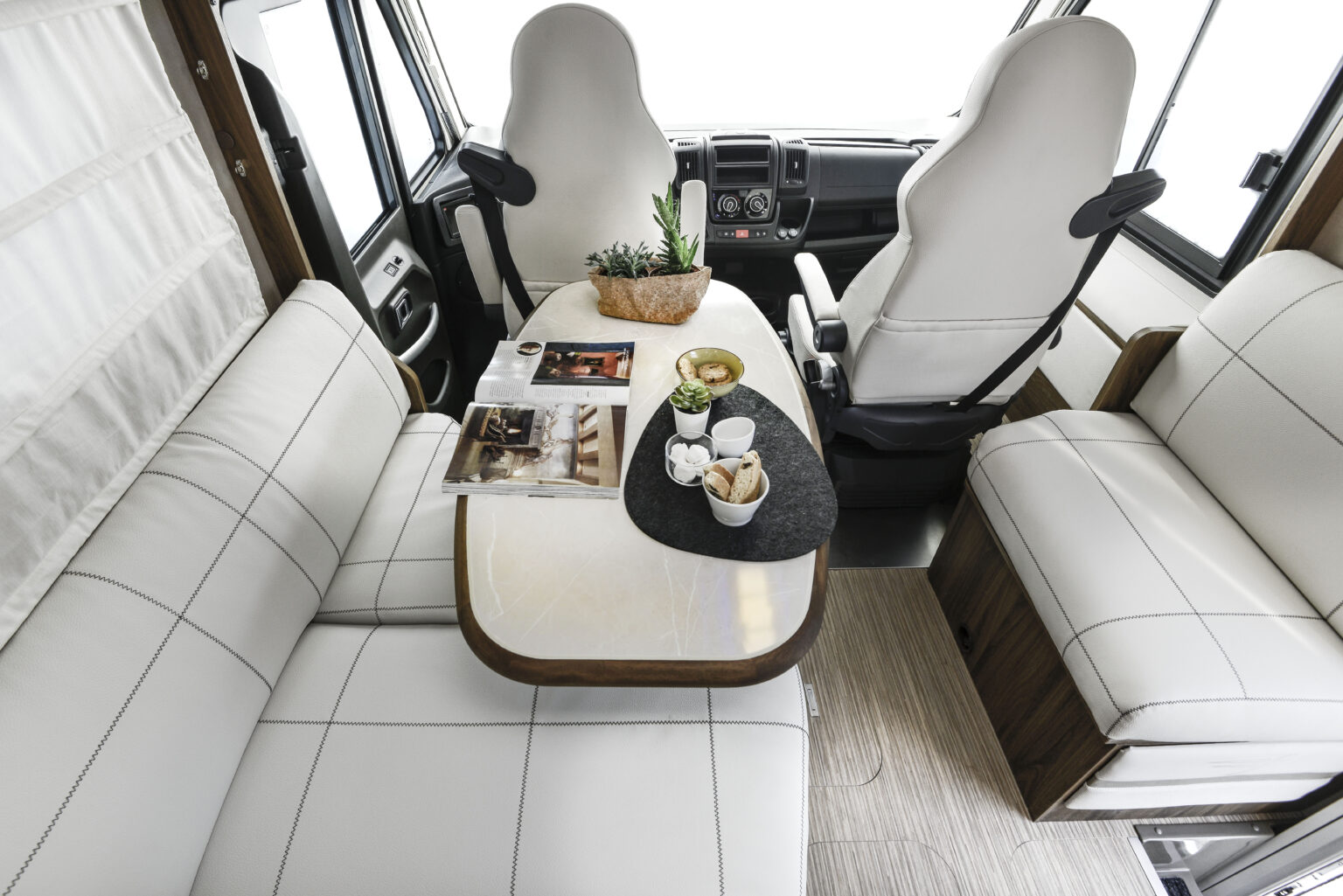 Arca camper motorhome new deal H699GLG dinette