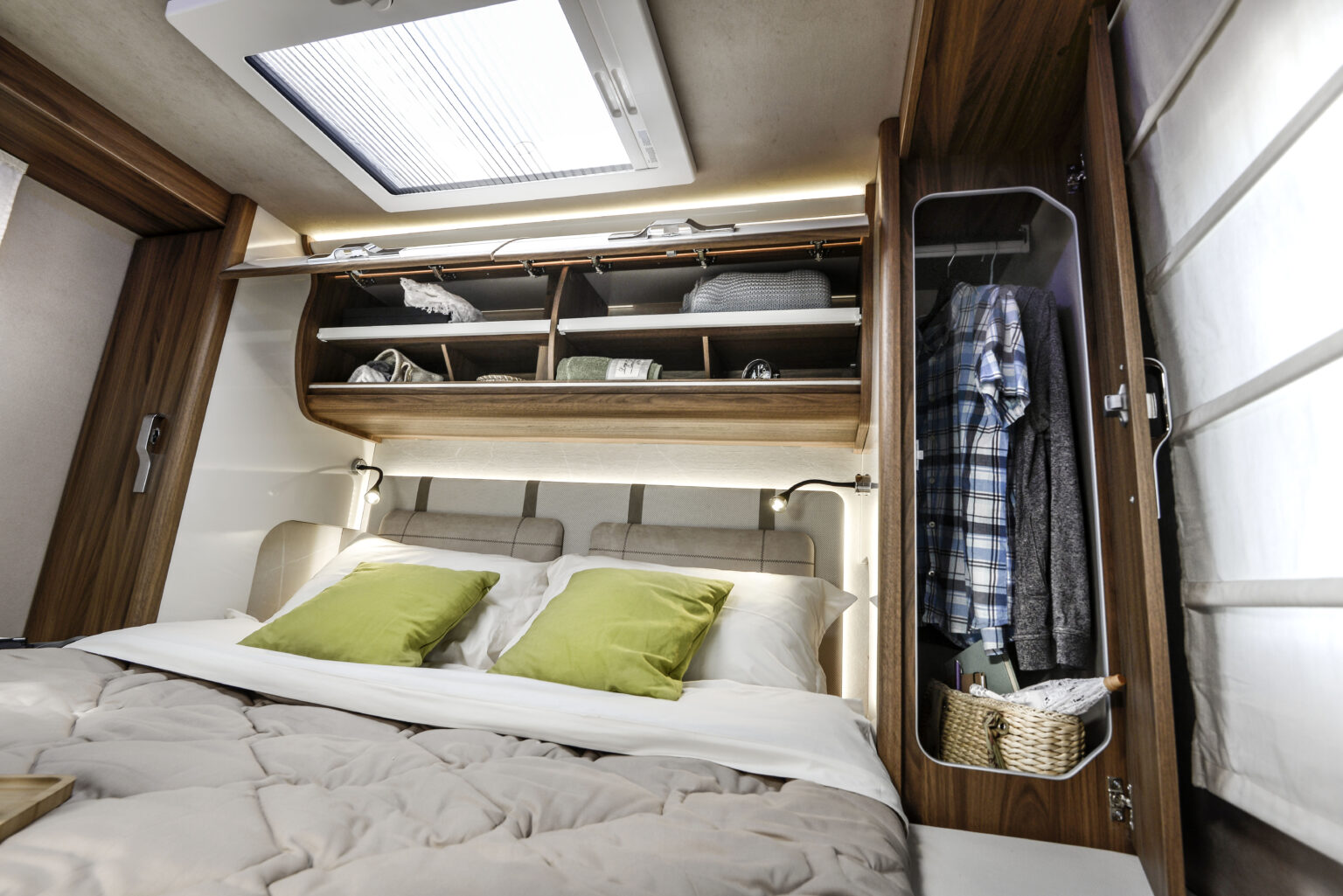 Arca camper motorhome Europa 745 glc 029 armadio