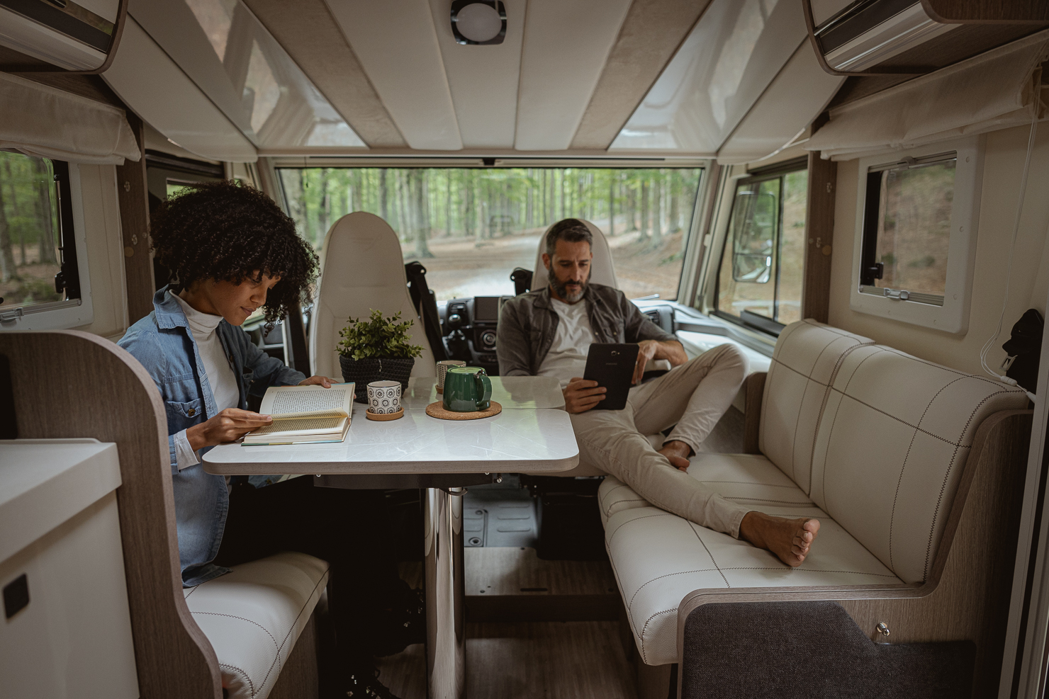 Arca camper motorhome 745 GLG dinette