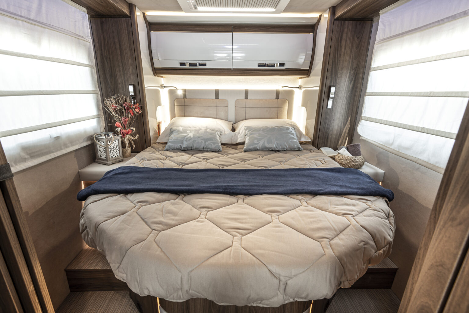 Arca camper motorhome Europa 745 glc 029 letto matrimoniale