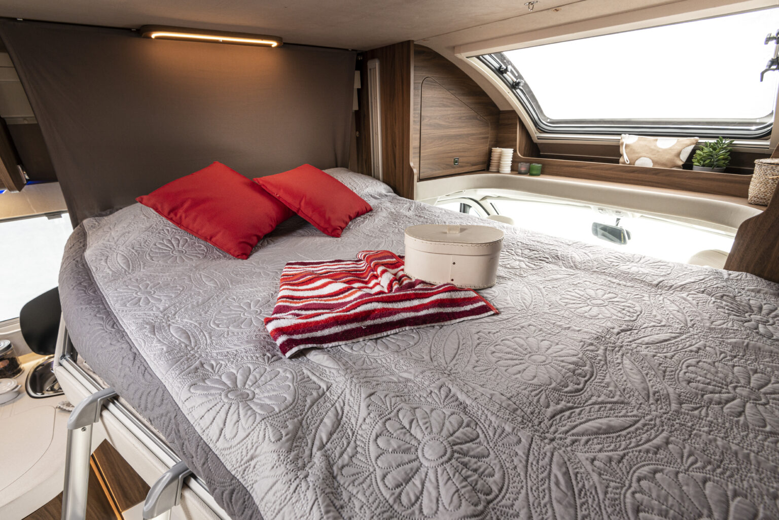 Arca camper motorhome Europa 745 glc 029 letto