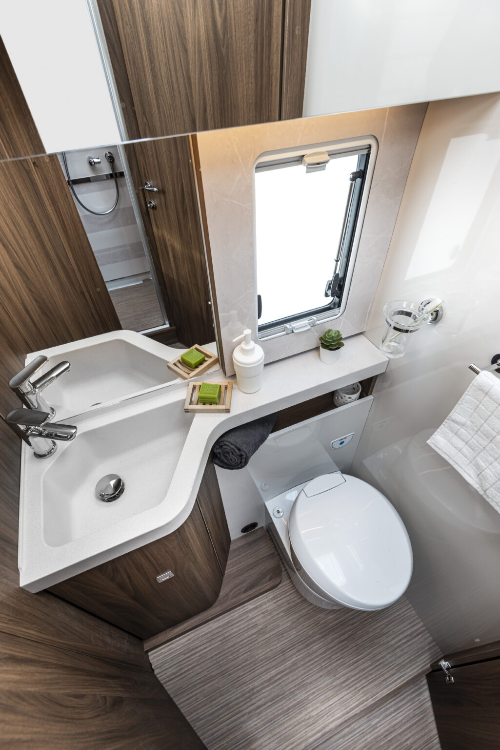 Arca camper motorhome Europa 745 glc 029 bagno