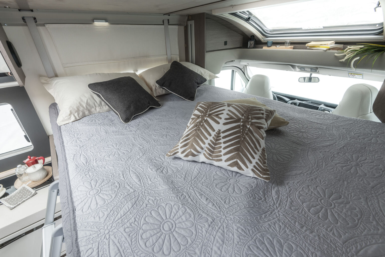 Arca camper compatto C 636 ML letto basculante